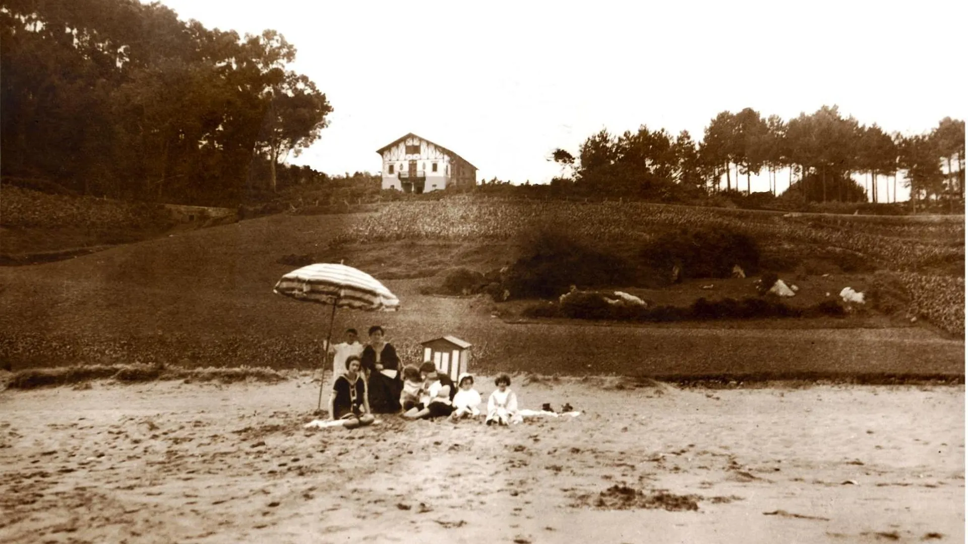 Hotel Villa Itsaso Лекейтио