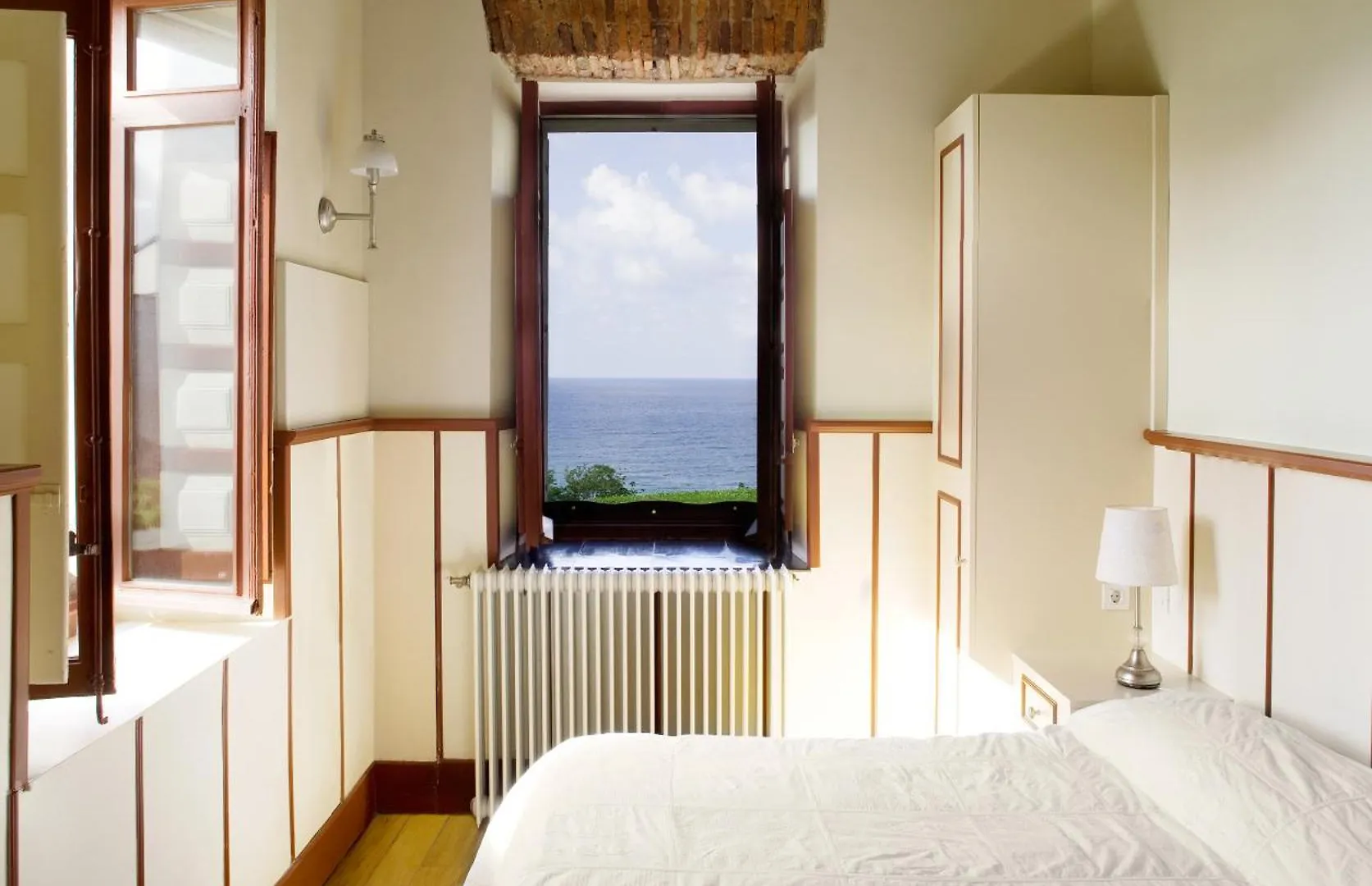 Апарт-отель Hotel Villa Itsaso Лекейтио